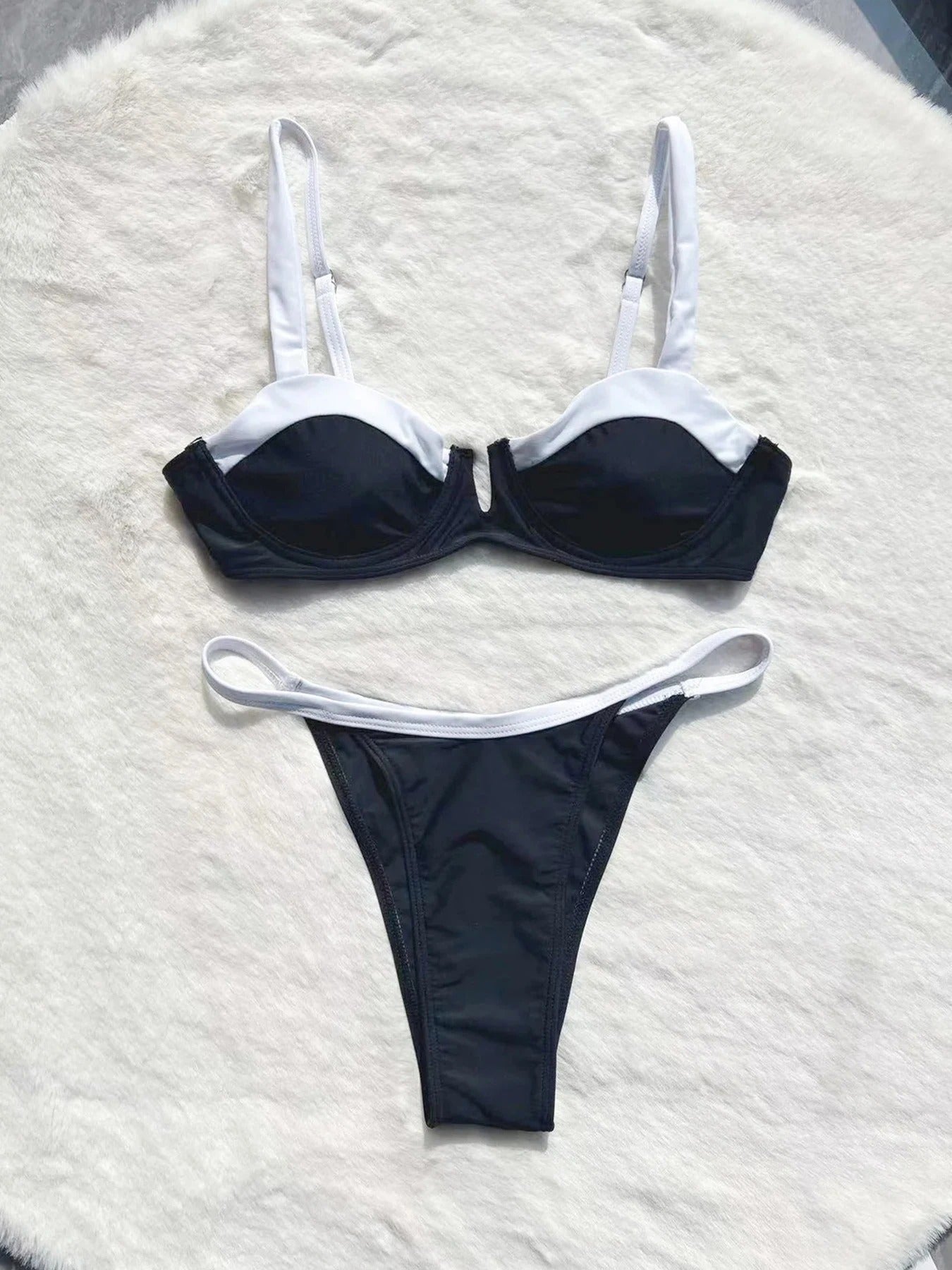 Bikini noir contrasté sculptant – Elina