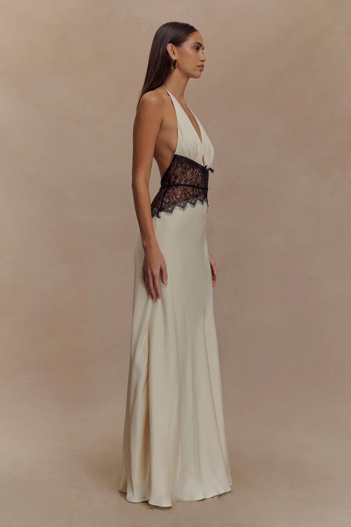 Robe détail dentelle - Averalia