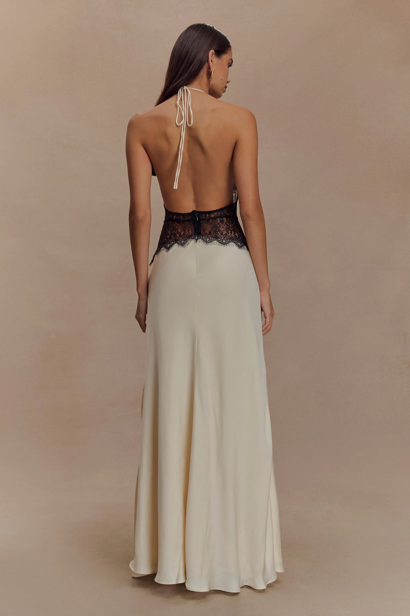 Robe détail dentelle - Averalia