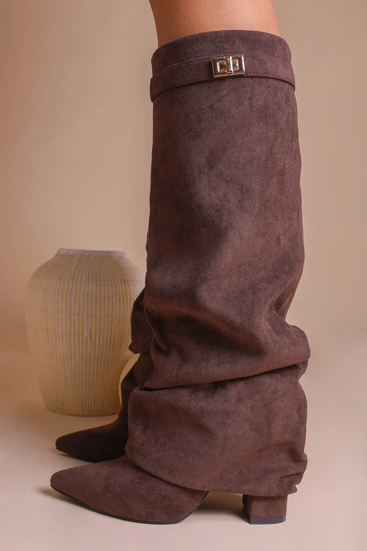 Bottes plissées marron à talon suédine - Amara