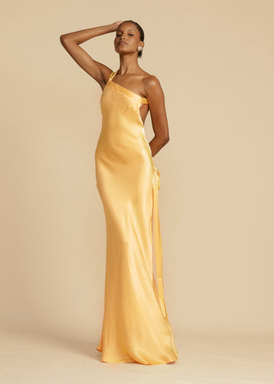 Robe Longue Asymétrique Satinée – Andiea
