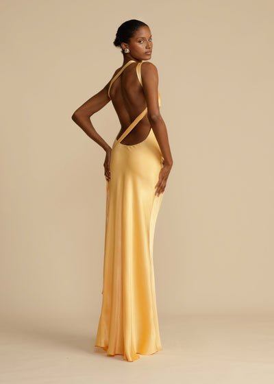Robe Longue Asymétrique Satinée – Andiea