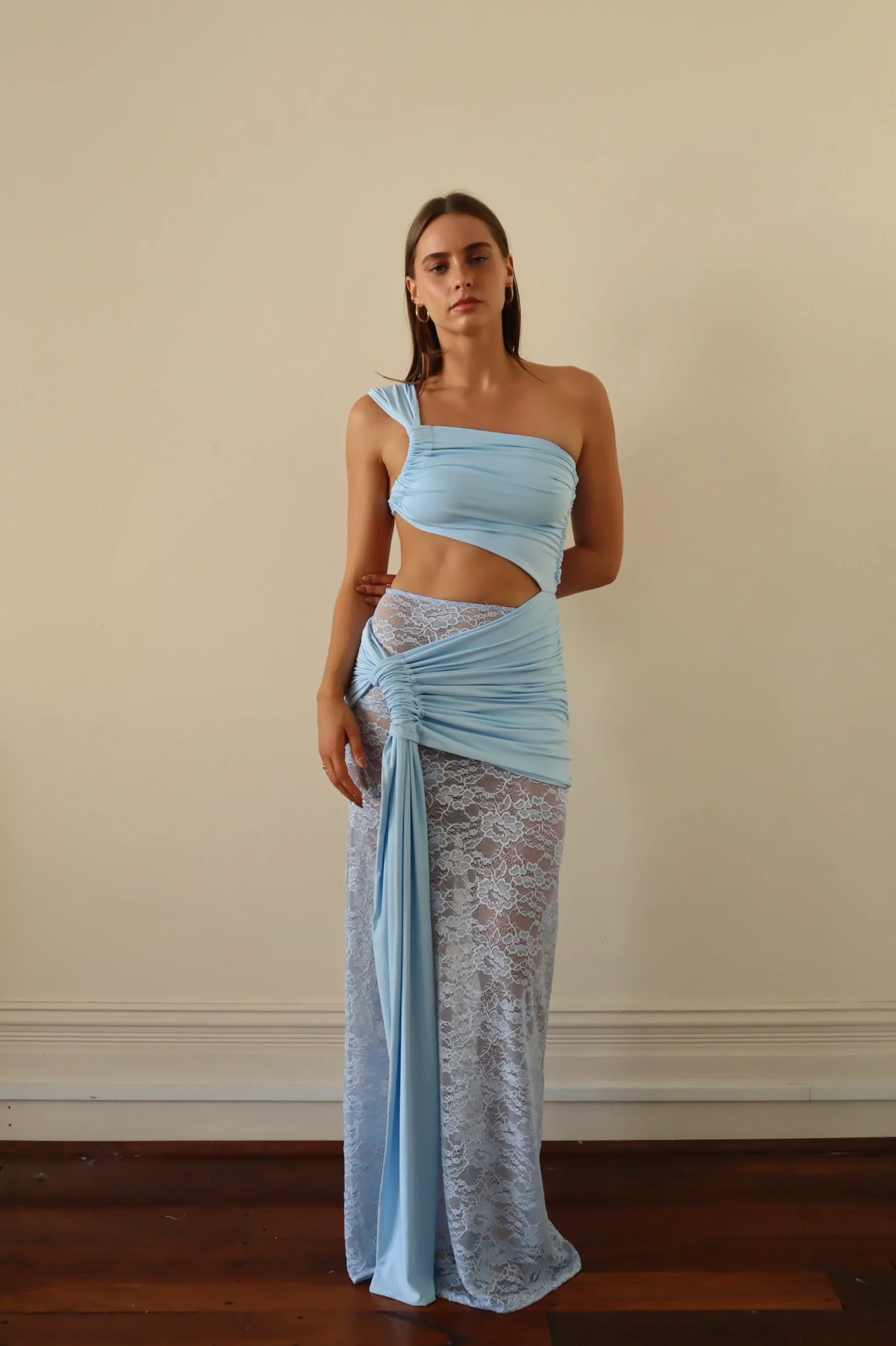 Robe asymétrique dentelle - Bella