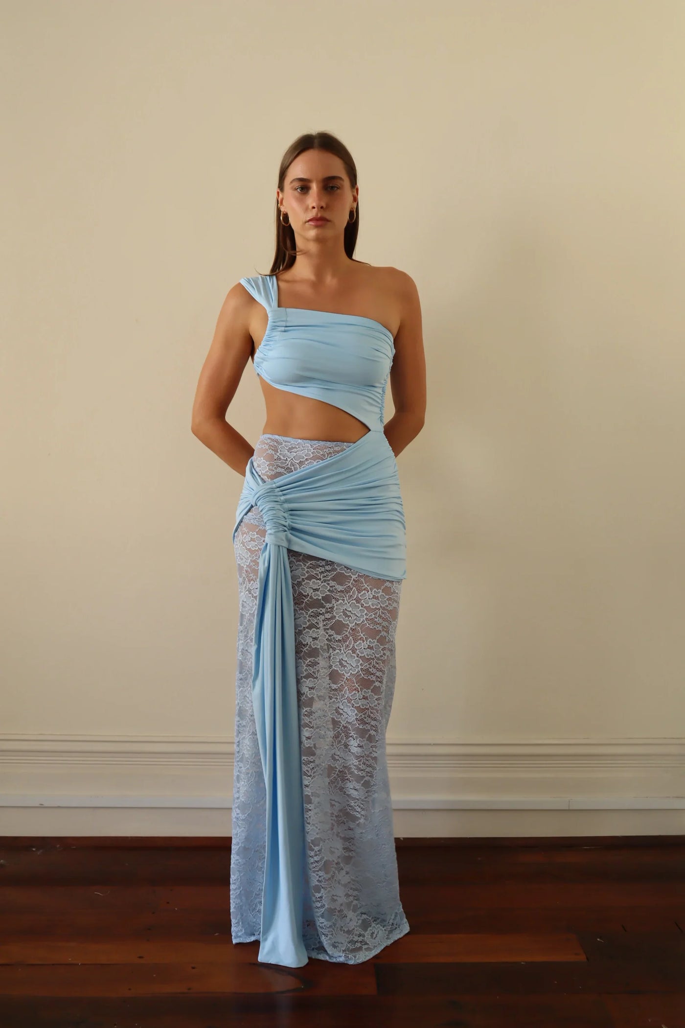 Robe asymétrique dentelle - Bella