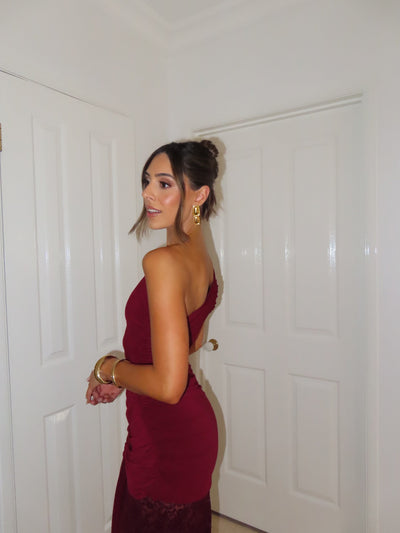Robe asymétrique dentelle - Bella