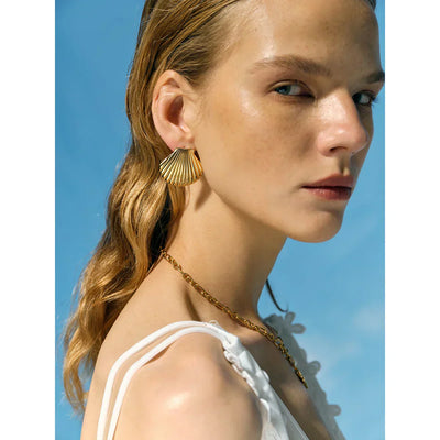 Boucles d’oreilles coquillage doré – Alhena