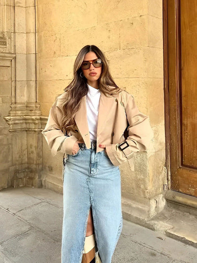 Trench-coat court Eva