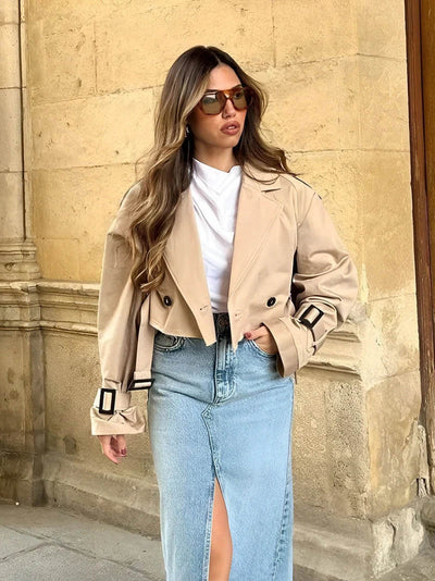 Trench-coat court Eva
