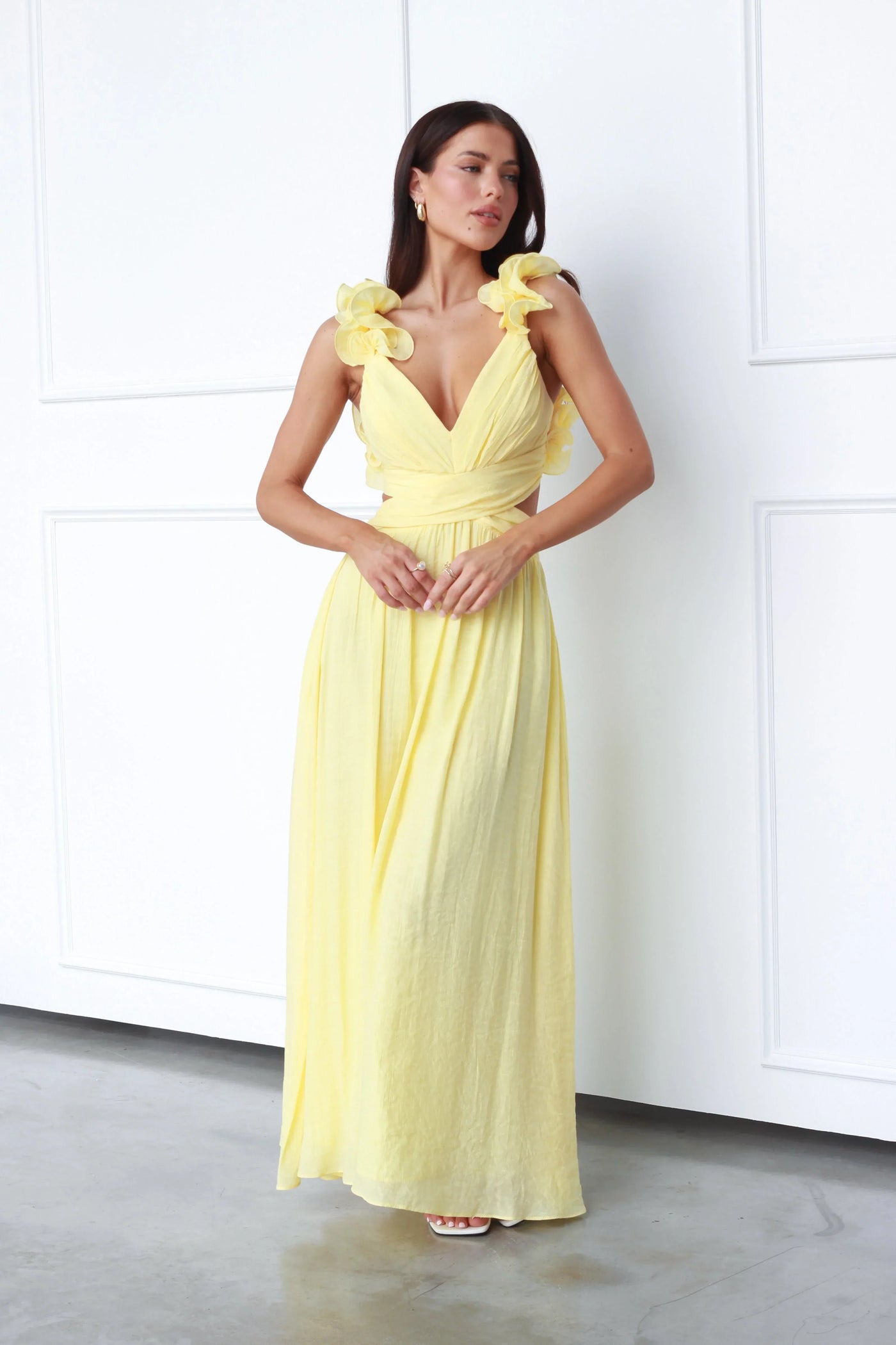 Robe Élégante à Décolleté Plongeant - Halia