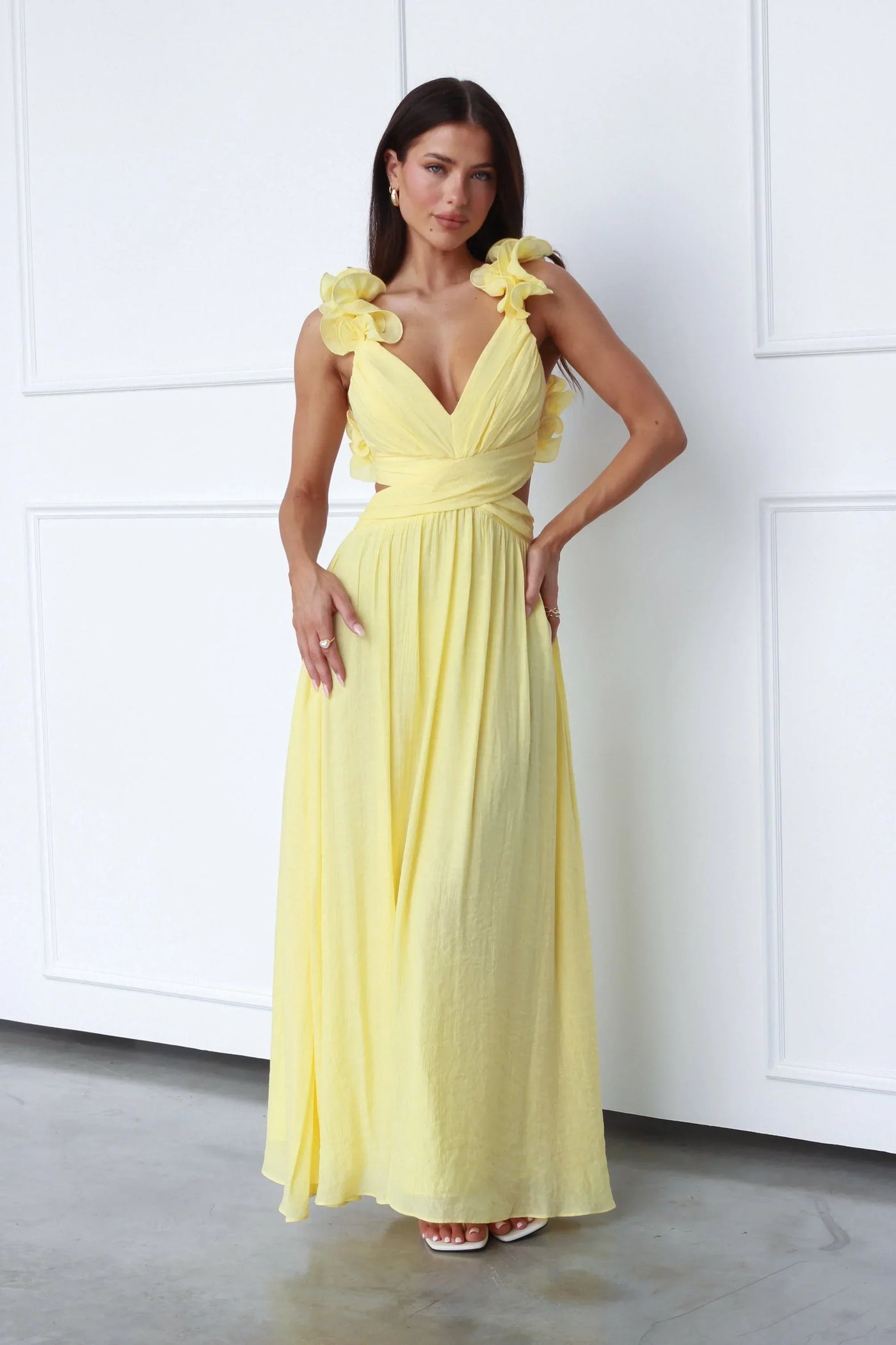Robe Élégante à Décolleté Plongeant - Halia