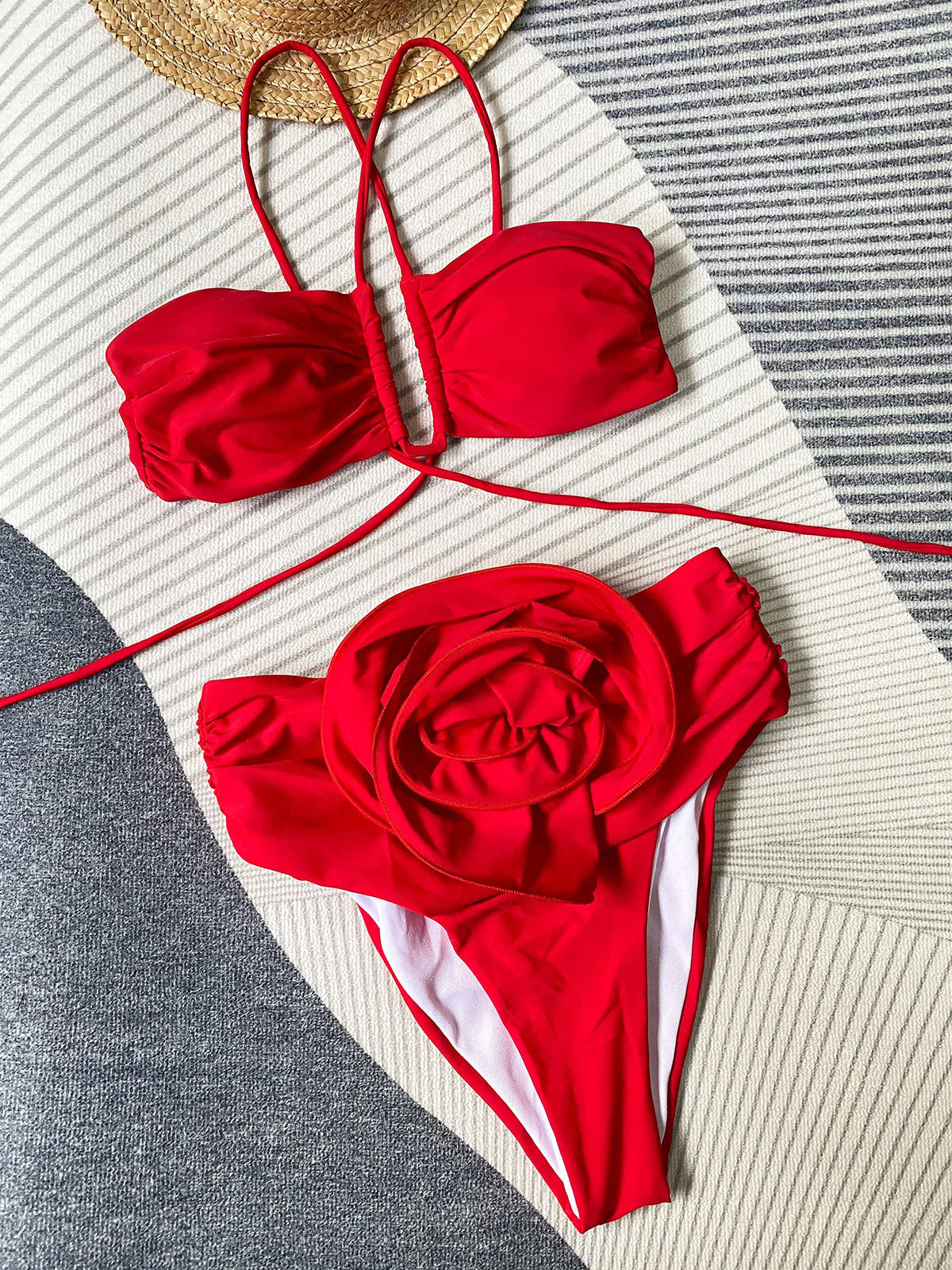 Bikini Halter Fleur Sculptée – Roselina